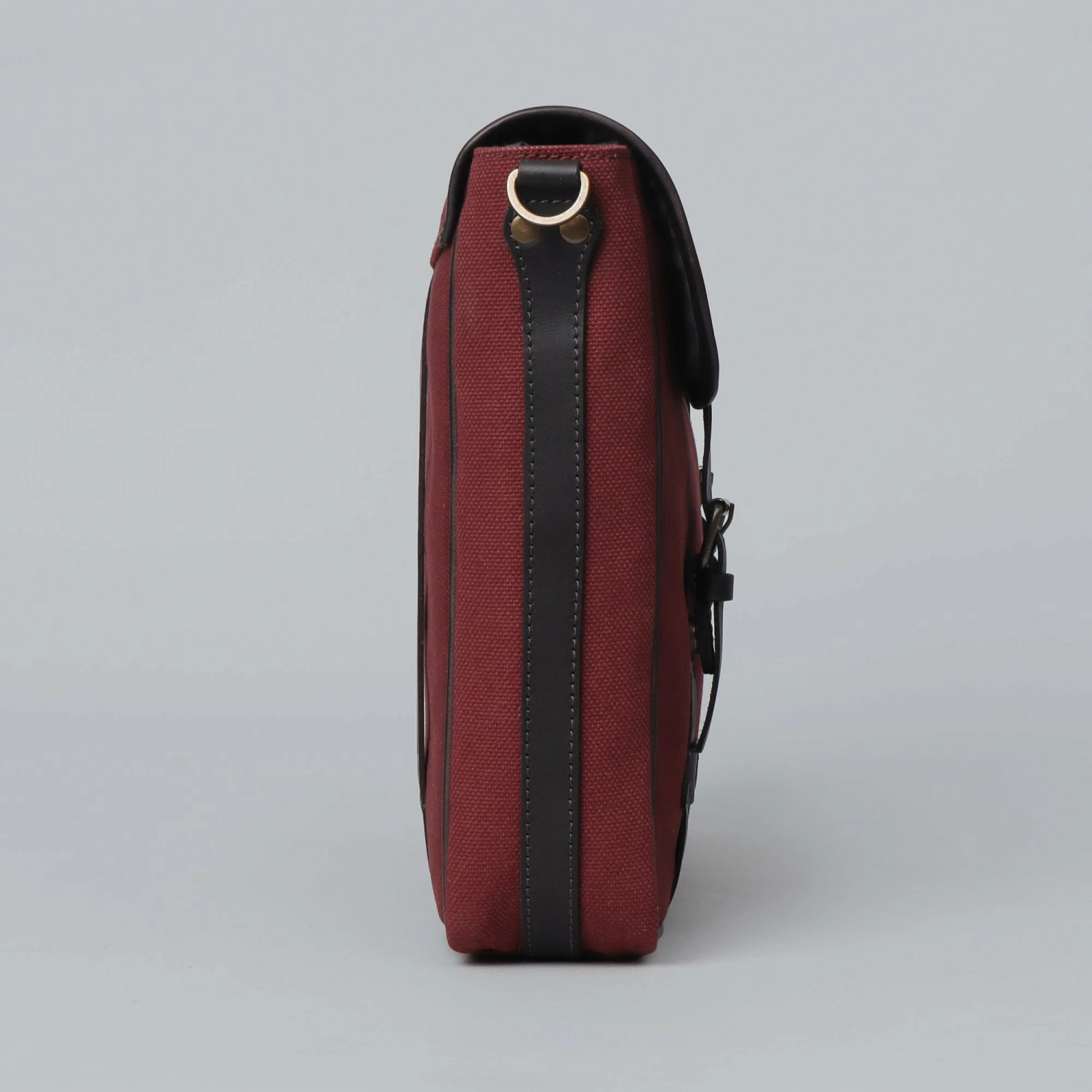 Oslo Canvas Messenger Bag 4 Oslo Canvas Messenger Bag - Image 2